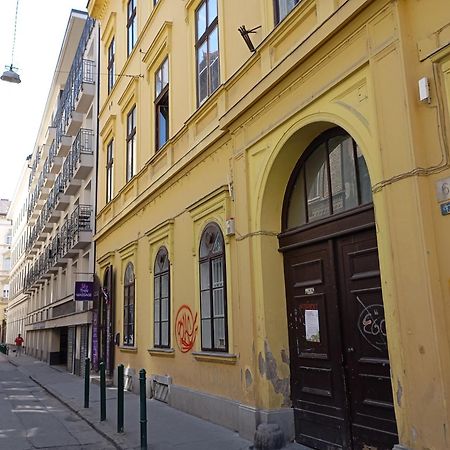 Operahouse Rooms بودابست المظهر الخارجي الصورة